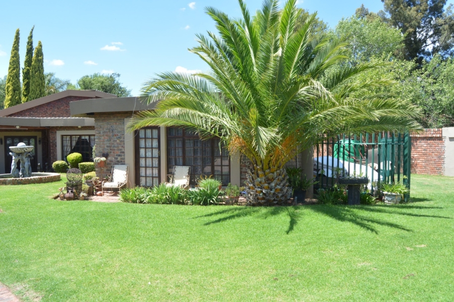 5 Bedroom Property for Sale in Riebeeckstad Free State